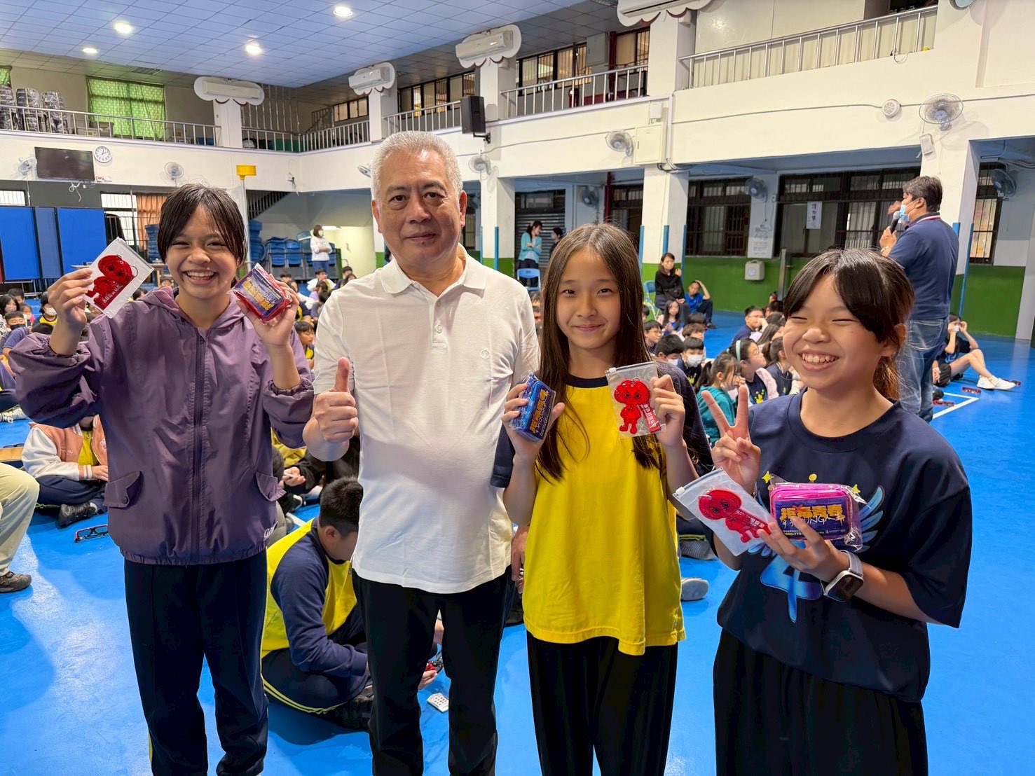 AGP-3D反毒電影車-桃園市中壢區富台國民小學 兒少齊心踢走毒蟲品危害